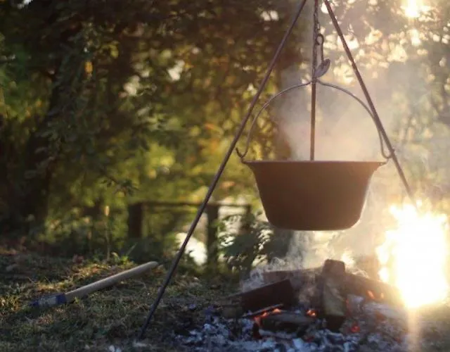 Vikendica Drina Hill Sa Bazenom Ferienhaus *